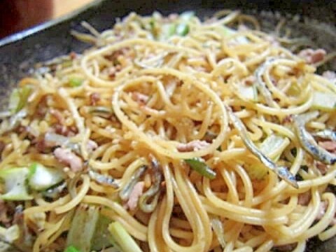 小女子とセロリパスタ